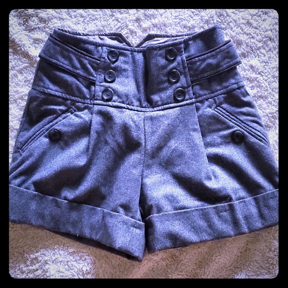 Idra Gray High Waisted Cuffed Shorts